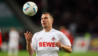 体育经济崛起，全球赛事带动千亿产业链发展