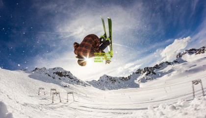 短道速滑世界杯首尔站，中国队包揽男女500米金牌，新秀闪耀老将稳如磐石