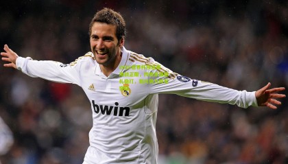 2026世界杯预选赛激战正酣，传统豪强稳扎稳打，新兴势力异军突起