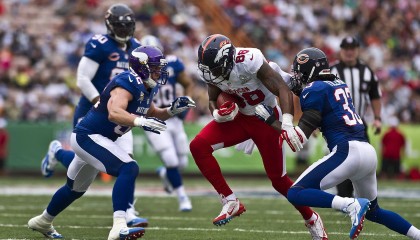 规则解读，从小蜘蛛有效进球看IFAB新规，手球争议如何界定进球归属