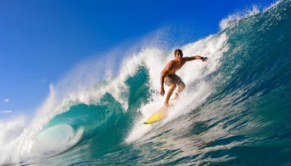 法甲梅斯队官方宣布签下自由球员巴洛-图雷 前米兰后卫以1+1合约登陆洛林