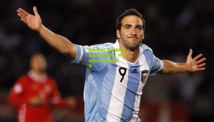 菜鸟互啄？灰熊残阵双杀独行侠显韧性，阿尔达马20+8成关键先生