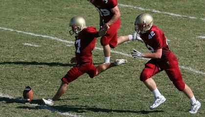 红魔中场补强锁定银河战舰铁腰 巨额报价被拒仍不言弃